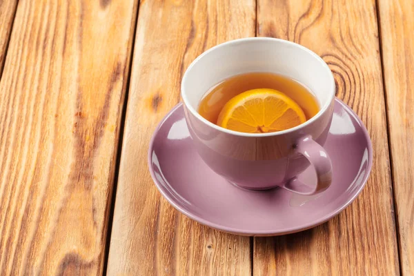 Egy Csésze Tea Citrommal Asztalon — Stock Fotó