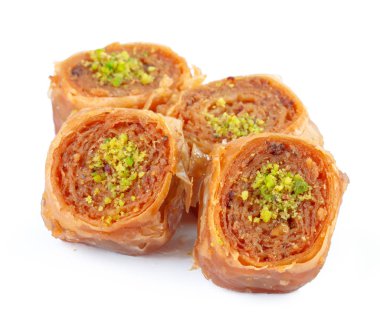 Türk Ramazan Tatlısı Baklava beyazı izole etti