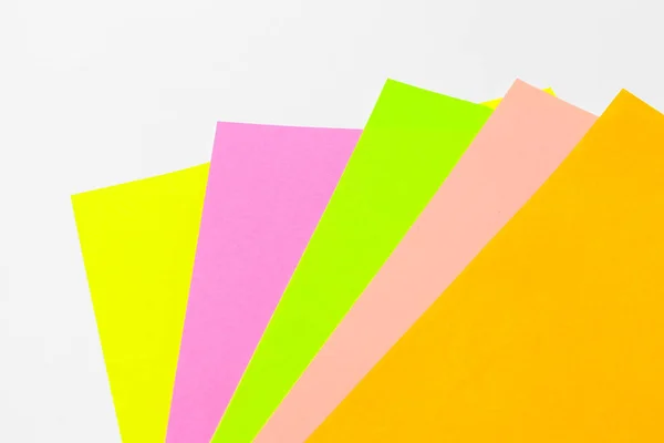 Kleurrijk Papier Geïsoleerd Wit — Stockfoto