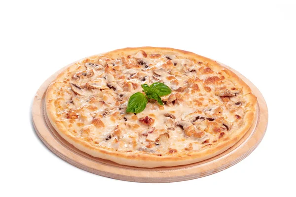 Smaczna Pizza Jest Izolowana Białym Tle — Zdjęcie stockowe