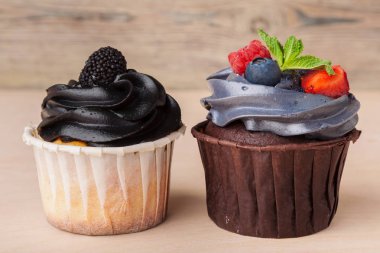 farklı Tatlar ile renkli cupcakes. Küçük güzel kek