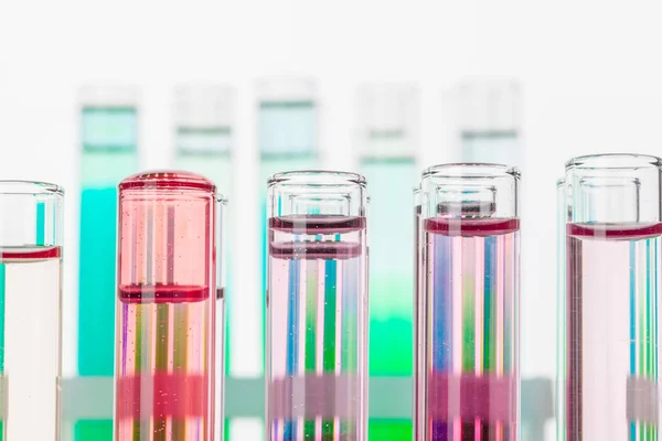 Ainda Vida Laboratório Tubos Ensaio Com Produtos Químicos Coloridos — Fotografia de Stock