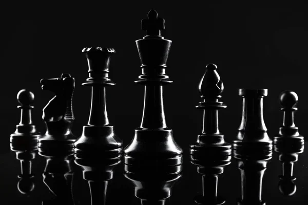 Шахматные Фигуры Темном Черном Фоне — стоковое фото