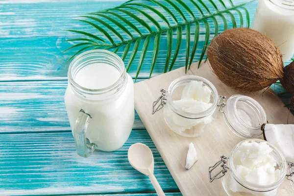 Manteiga Coco Sobre Fundo Madeira Conceito Alimentos Orgânicos Saudáveis — Fotografia de Stock