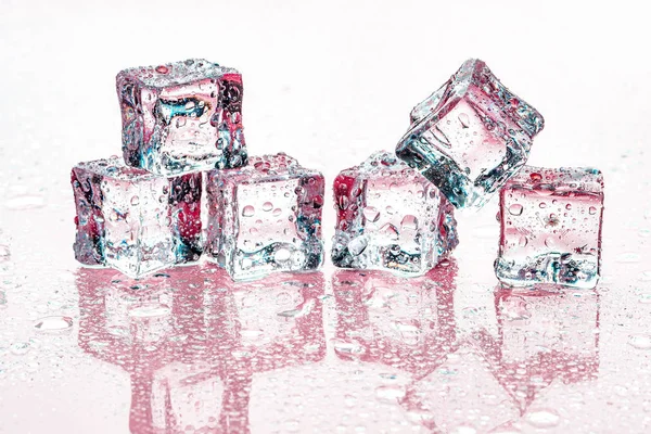 Cubos Hielo Sobre Fondo Rosa —  Fotos de Stock