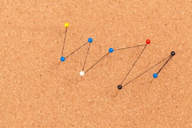 iğneler bir ağ oluşturarak bağlandı