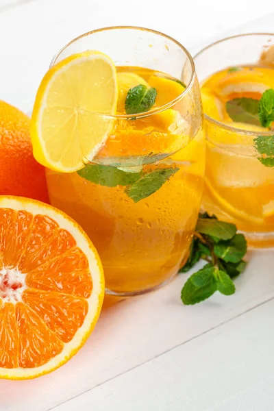 Narenciye limonata, yaz içeceği.