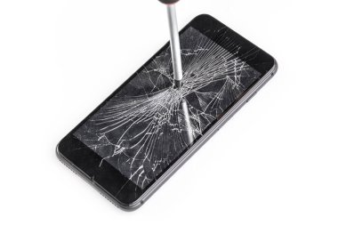 Bozuk ekranlı cep telefonu