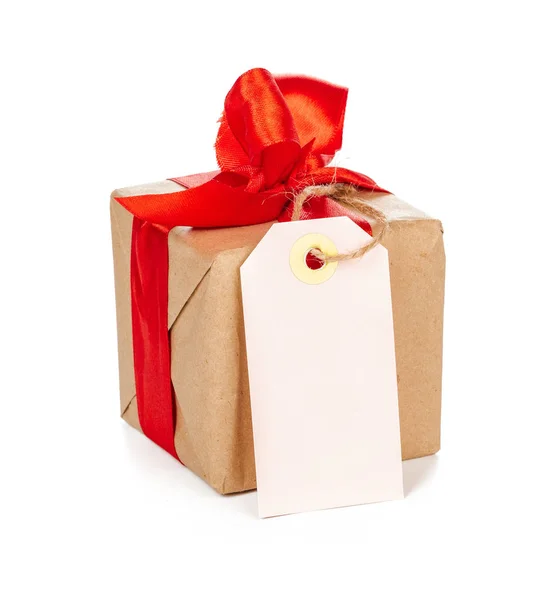 礼品盒 带蝴蝶结 白色背景隔离 — 图库照片