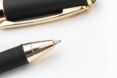 kalem beyaz arkaplanda izole edildi