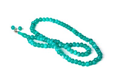 Tespih beyaz arkaplanda izole edildi