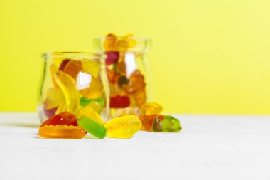 Masada şekerli şişeler