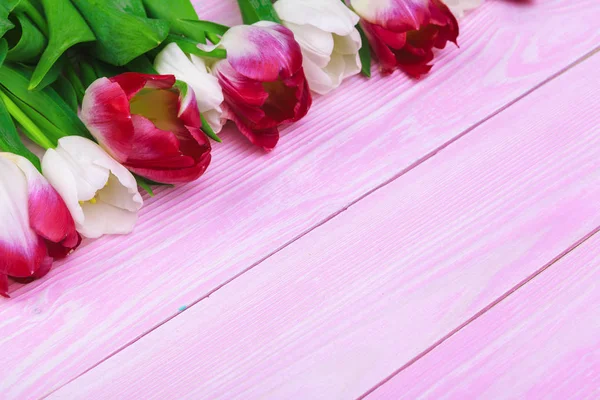 Bukiet Kwiatów Tulipan Różowym Tle Drewna Miejsca Kopiowania — Zdjęcie stockowe