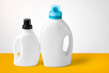 tablo üzerinde temizlik ürünleri