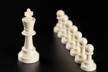 Satranç konsepti, lider ve başarı.