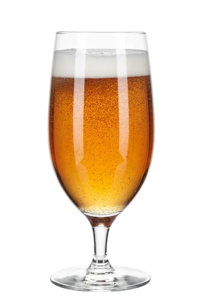 白い背景に隔離されたビールのグラス — ストック写真