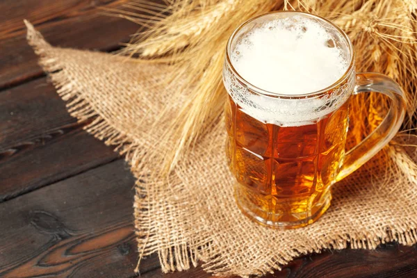 Glass Beer Wood Background — Stock Photo, Image