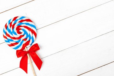 Tahta masada şeker lolipopu