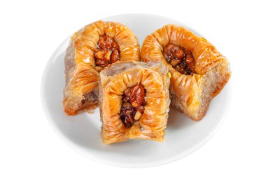 Türk Ramazan Tatlısı Baklava beyazı izole etti