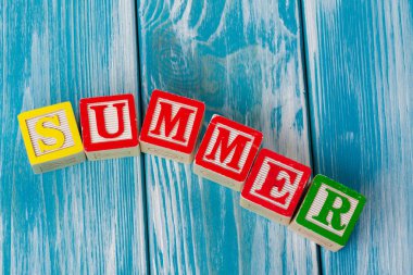 Metin ile Ahşap oyuncak Bloklar: yaz