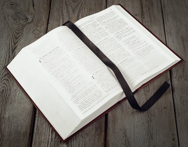 Holy Bible Wooden Table — Stock Photo, Image