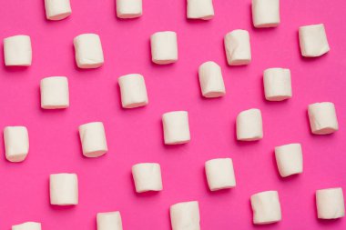Renk arka planda marshmallows