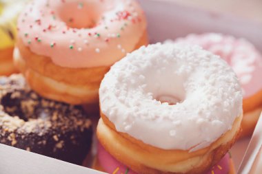 Renkli donutlar arka plan resmi. Makro çekim