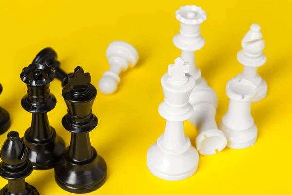 Chess Figures Yellow Background Top View Copy Space — Stock Photo, Image