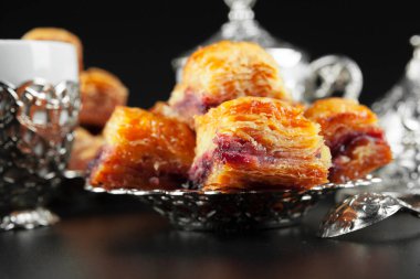 Geleneksel Türk kahvesi ve Türk lokumu