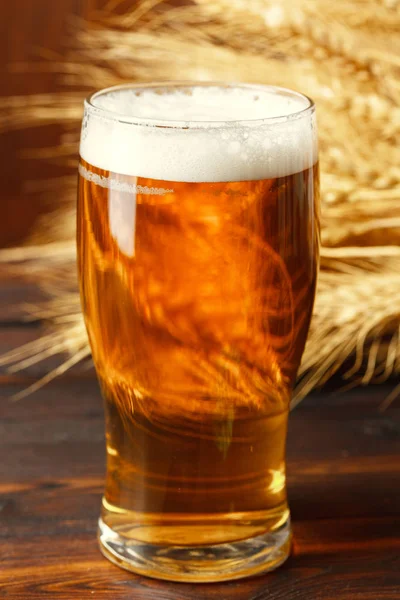 Glass Beer Wood Background — Stock Photo, Image