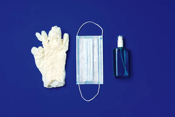 面罩，医用手套和清洁剂。Coronavirus预防概念 — 图库照片