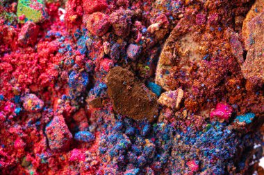 Dağınık göz gölgelerinin arka planı farklı renklerde