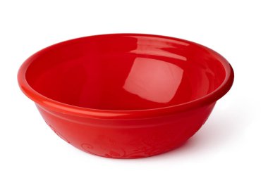 Yeni plastik parlak leğen beyaza izole edilmiş.