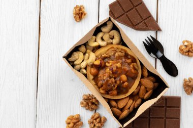 Çikolatalı tatlı ve yakın çekim.