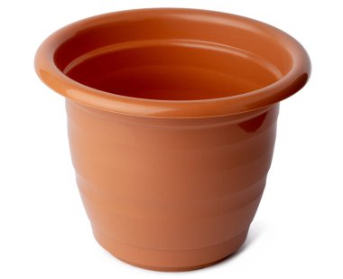 Kahverengi plastik saksı beyaza izole edilmiş.