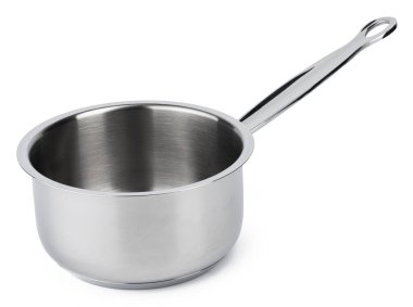 Beyaz arkaplanda yeni gümüş metal güveç