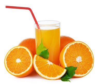 Beyaz bardakta taze portakal suyu.