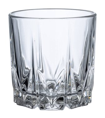 Beyaz arkaplanda izole edilmiş boş yeni bardak