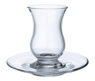 Beyazlar üzerinde izole edilmiş çay için cam bardak