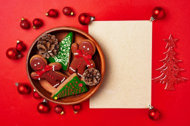 Kutlama kartı ve şenlikli bir tebrik kartı.