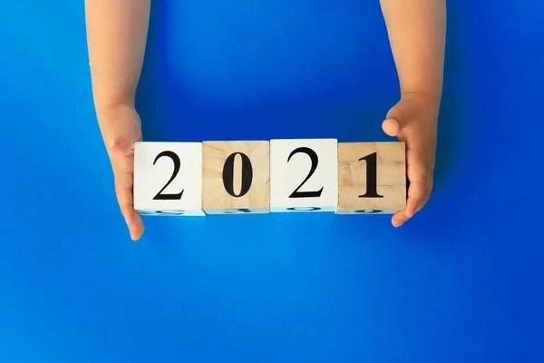 Concept of the year 2021. 2021 numbers on paper background, view from above — Stock Photo, Image