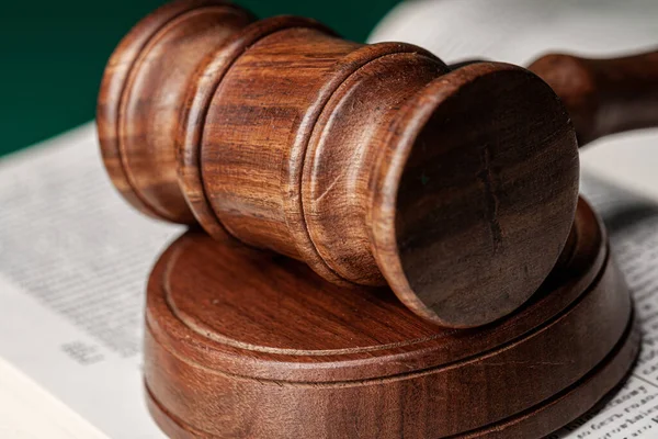 Mallet of a judge, close up shot — Stock Photo, Image