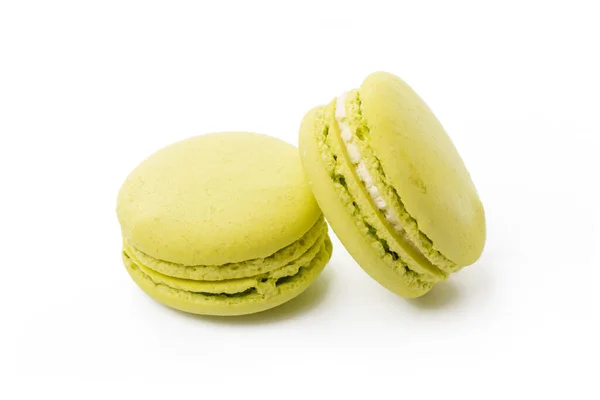 Biscuit macaron de couleur française isolé sur blanc — Photo