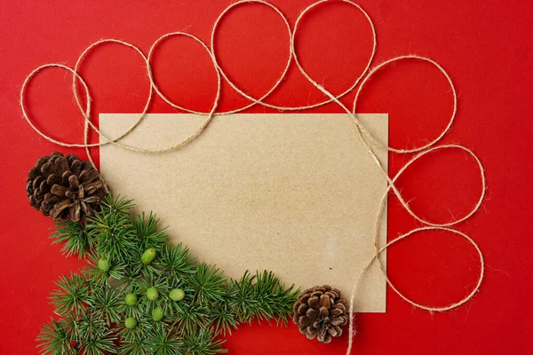 Pusta kartka świąteczna z dekoracjami świątecznymi — Zdjęcie stockowe