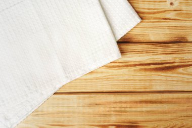 Mutfak havlusu ya da tahta masanın üzerindeki peçete..