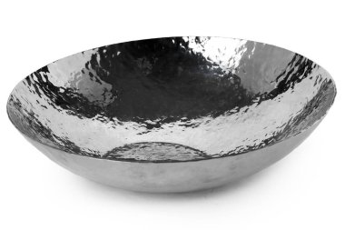 Metal servis tabağı beyaz arkaplanda izole