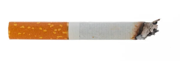 Cigarrillo aislado sobre fondo blanco de cerca —  Fotos de Stock