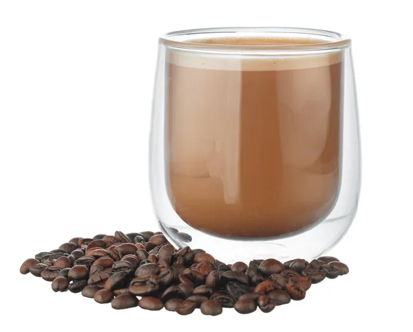 Copa de café y granos de café aislados en blanco —  Fotos de Stock