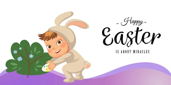 Menina ou menino caçando ovo de chocolate decorativo sob escova em traje de coelho de Páscoa com orelhas e cauda, ilustração vetorial, diversão de férias de primavera isolada em branco —  Vetores de Stock