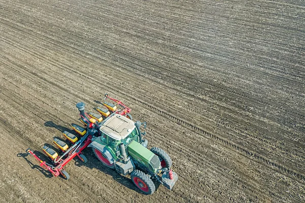 Agricultor Semeando Culturas Campo Vista Aérea Semente — Fotografia de Stock